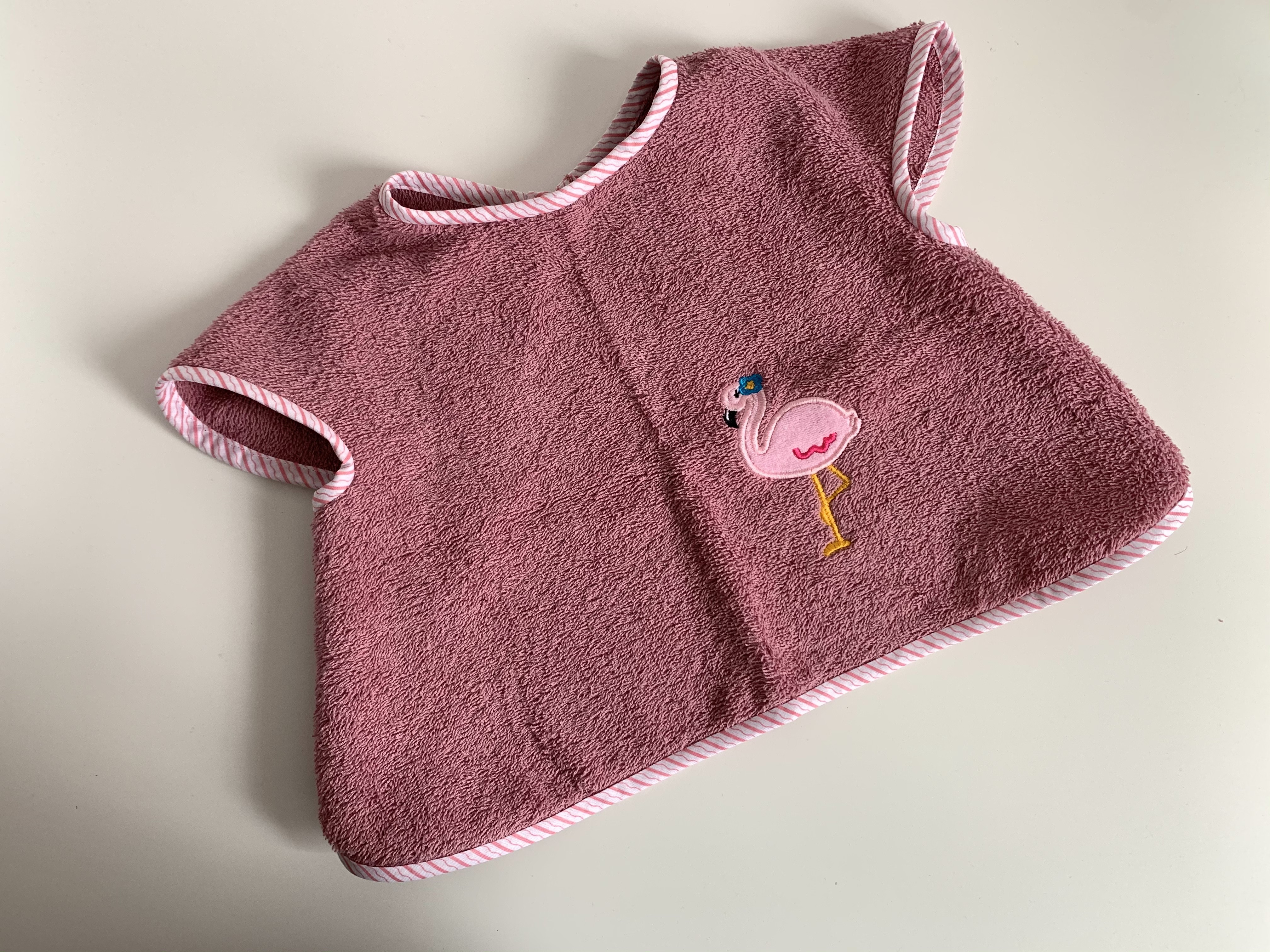 Bavoir A Manches Tablier Flamand Rose Vieux Rose Pour Bebe 6 30moiis Pierre Feuille Ciseaux